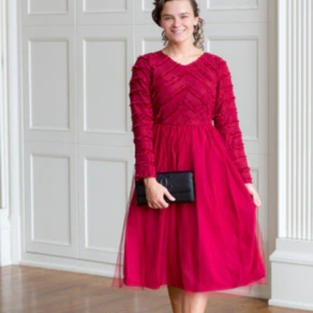Dainty Jewel's Dress, Once Upon A Vintage Dream. - Picture 2 of 7